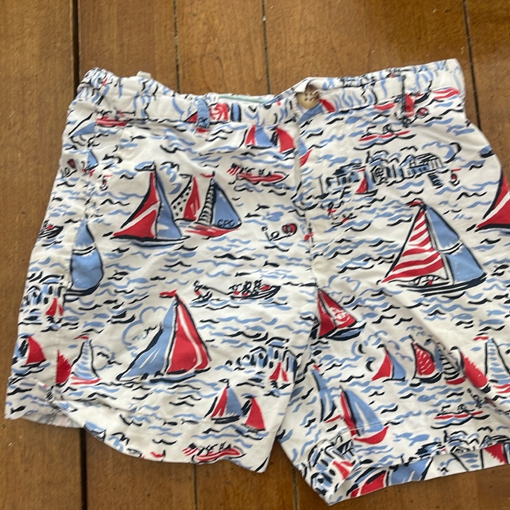 boys shorts EUC 4t